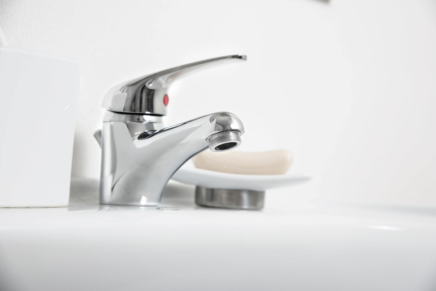 How does it connect to the My Perfect Colon faucet?